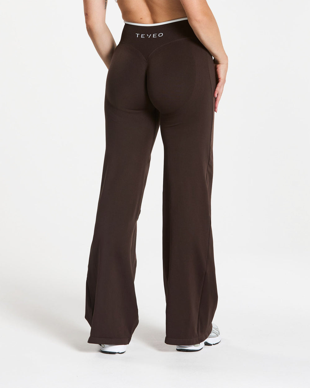 Pantalon Straight Leg Sculpt Scrunch Contrastline coupe longue « Espresso »