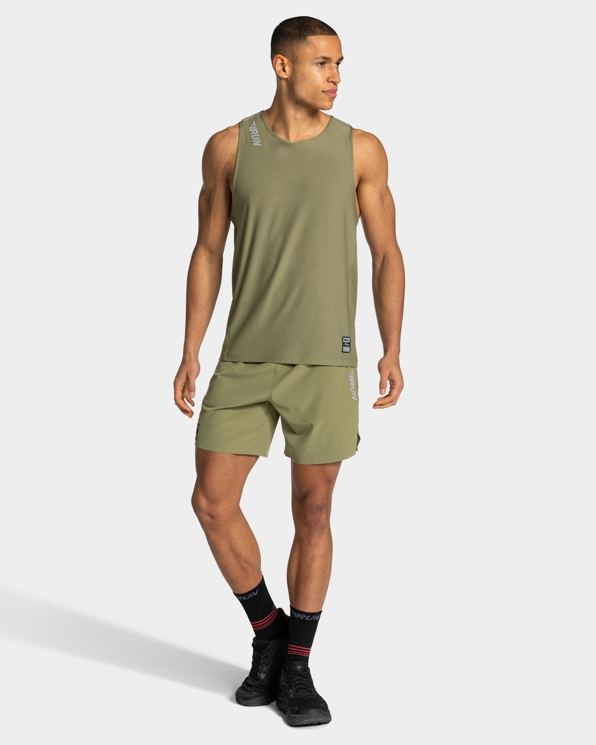 Short 7 pouces RUN « Olive »
