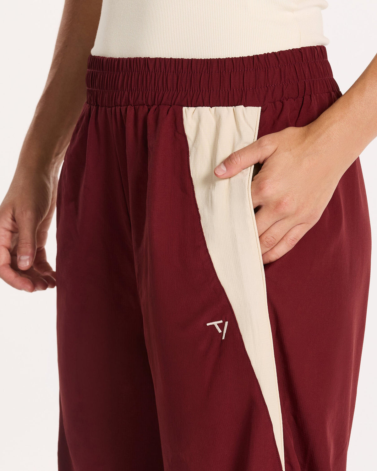 Pantalon à jambe droite Track « bordeaux »